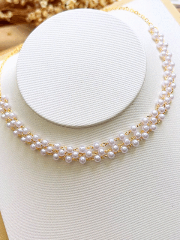 Colar Choker Triplo Pérolas